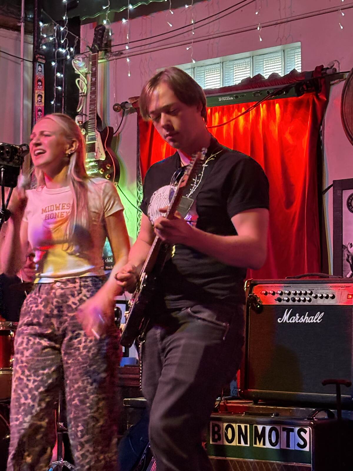 Singer and guitarist mid-song at Montrose Saloon